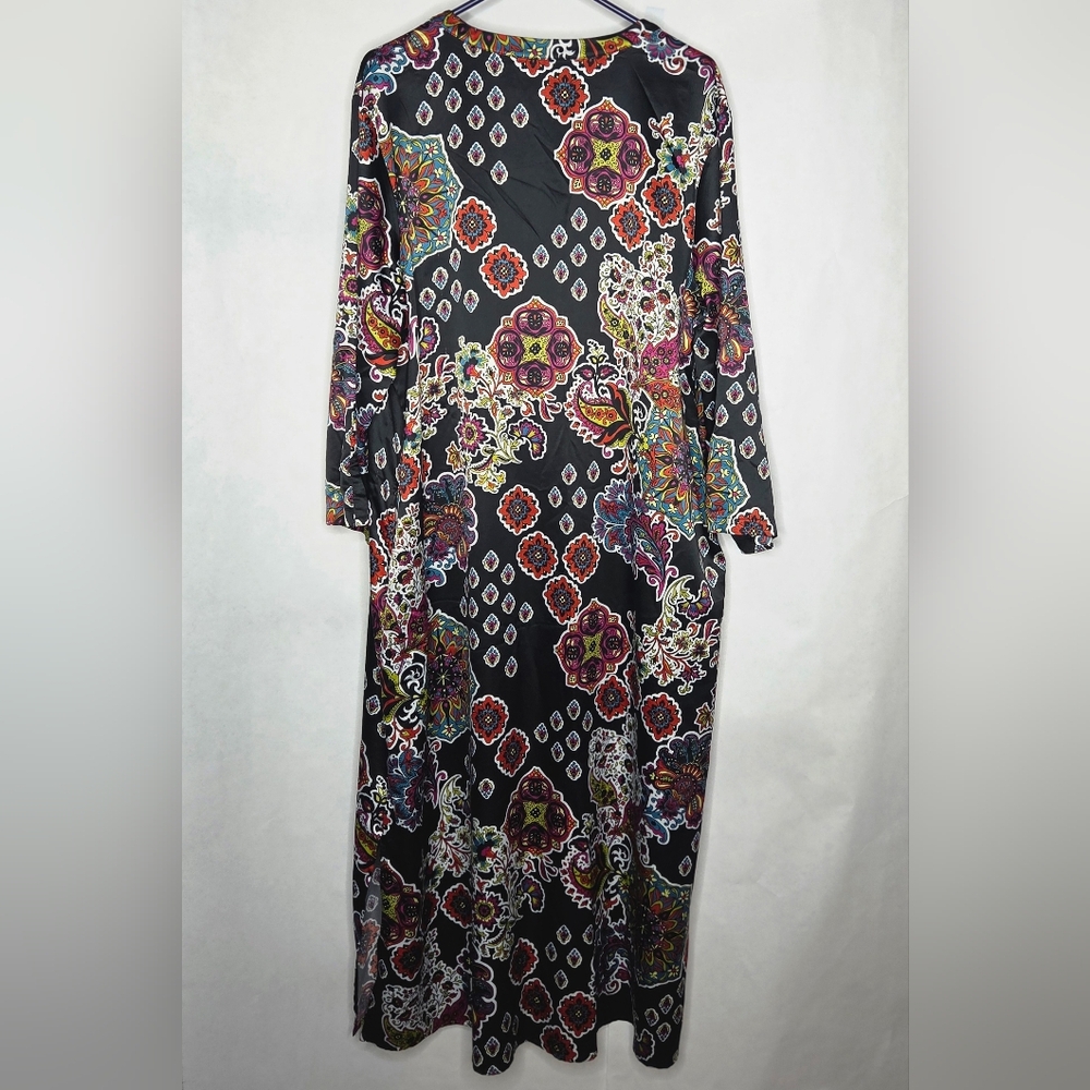 Natori Black Floral Garment with Red and Blue Accents - Picture 8 of 14